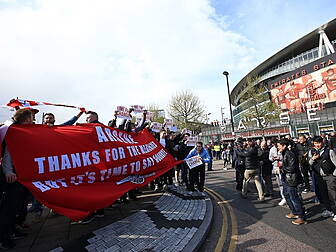 Arsene Wenger subjected to dis...